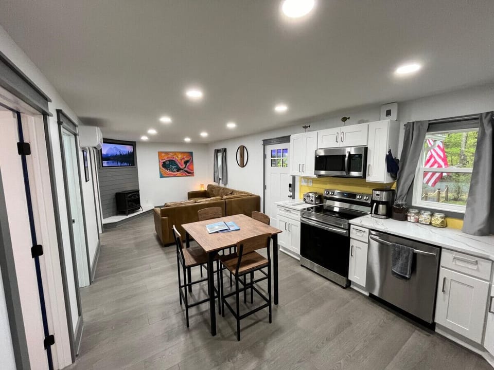 Kitchen/Lioving Room