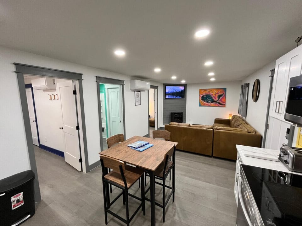 Kitchen/Lioving Room