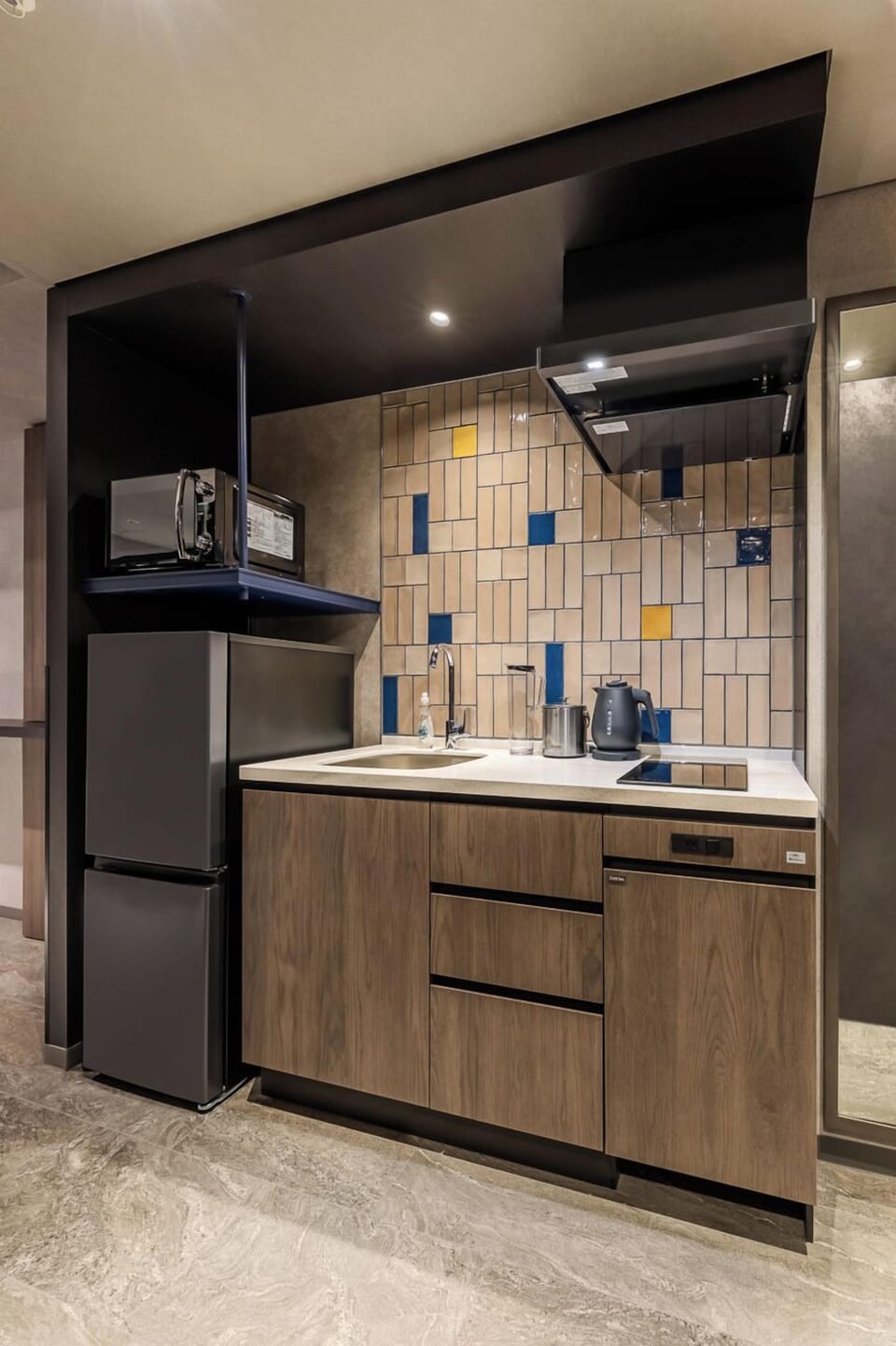 Standard Family Bunk,Non Smoking | Private kitchen | Full-size fridge, microwave, freezer, ice maker