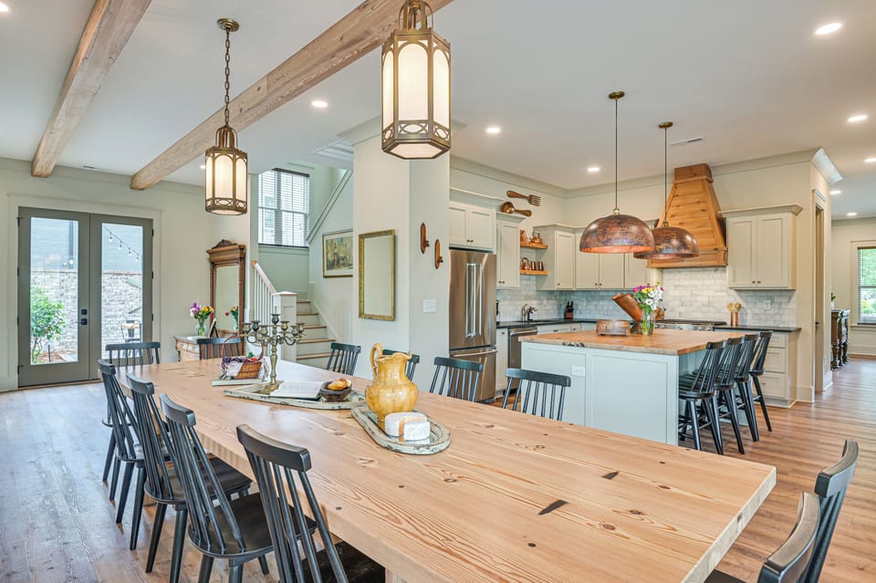 Dining Area | Dishware & Flatware Provided | 2-Story Home | 1st Floor