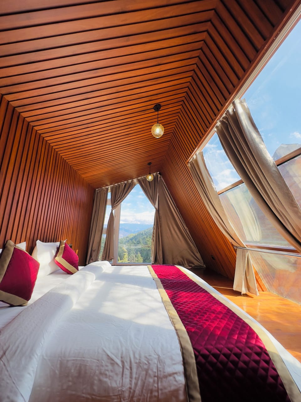 Almost Heaven | In-room safe, blackout drapes, soundproofing, iron/ironing board