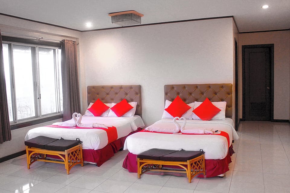 Quadruple Room, City View | Desk, laptop workspace, free WiFi