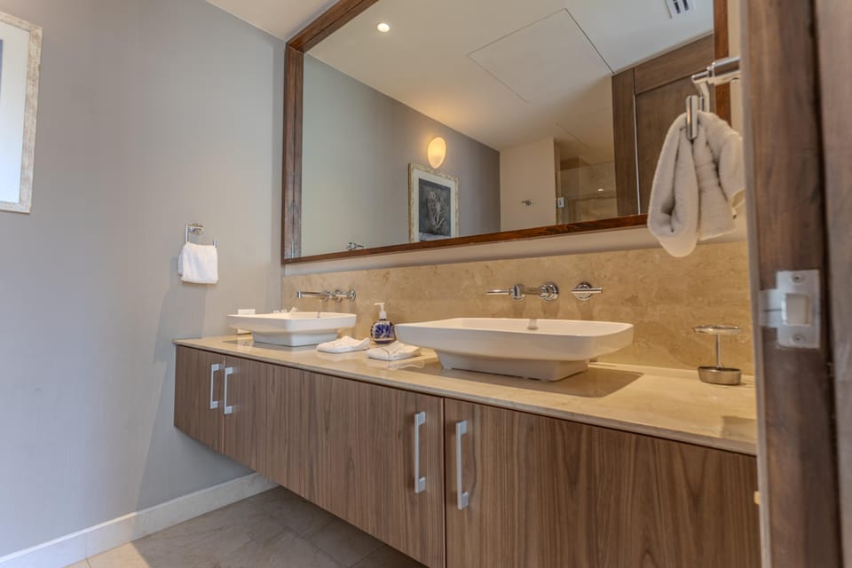 Penthouse - Image 28