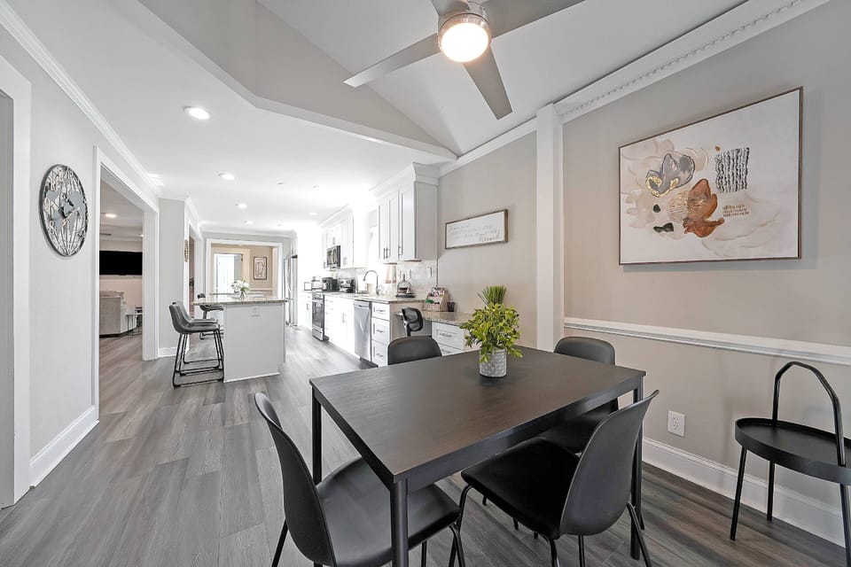 Breakfast/Kitchen