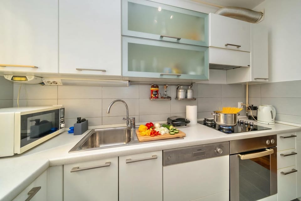 Family Apartment, 2 Bedrooms, 2 Bathrooms (Cityscape Comfort Apartment With) | Private kitchen