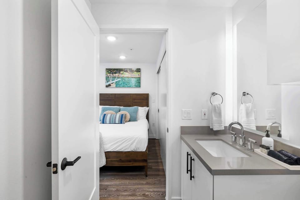 Full bathroom