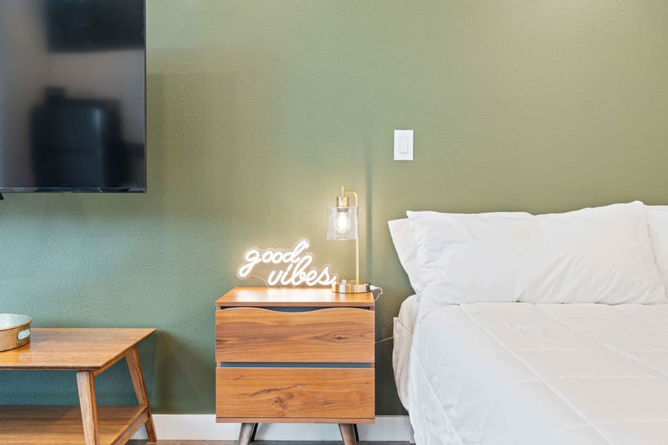 Queen bed