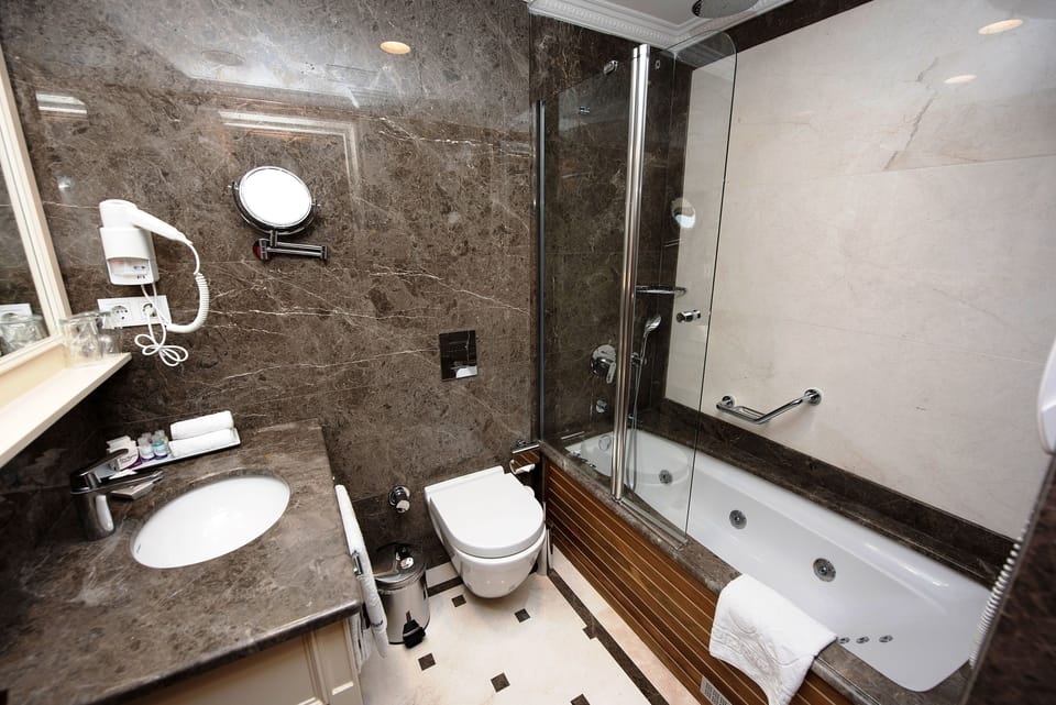 Free toiletries, hair dryer, bathrobes, slippers