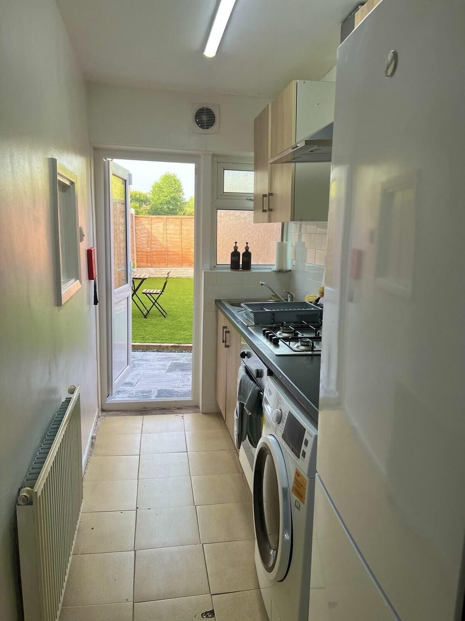 House | Private kitchen | Fridge, microwave, oven, stovetop