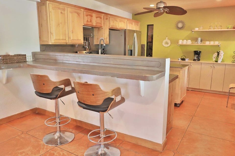 Breakfast Bar