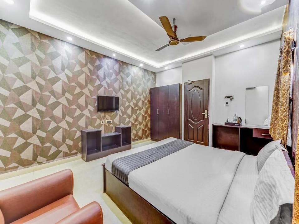 Deluxe Room | Premium bedding, desk, iron/ironing board, free WiFi