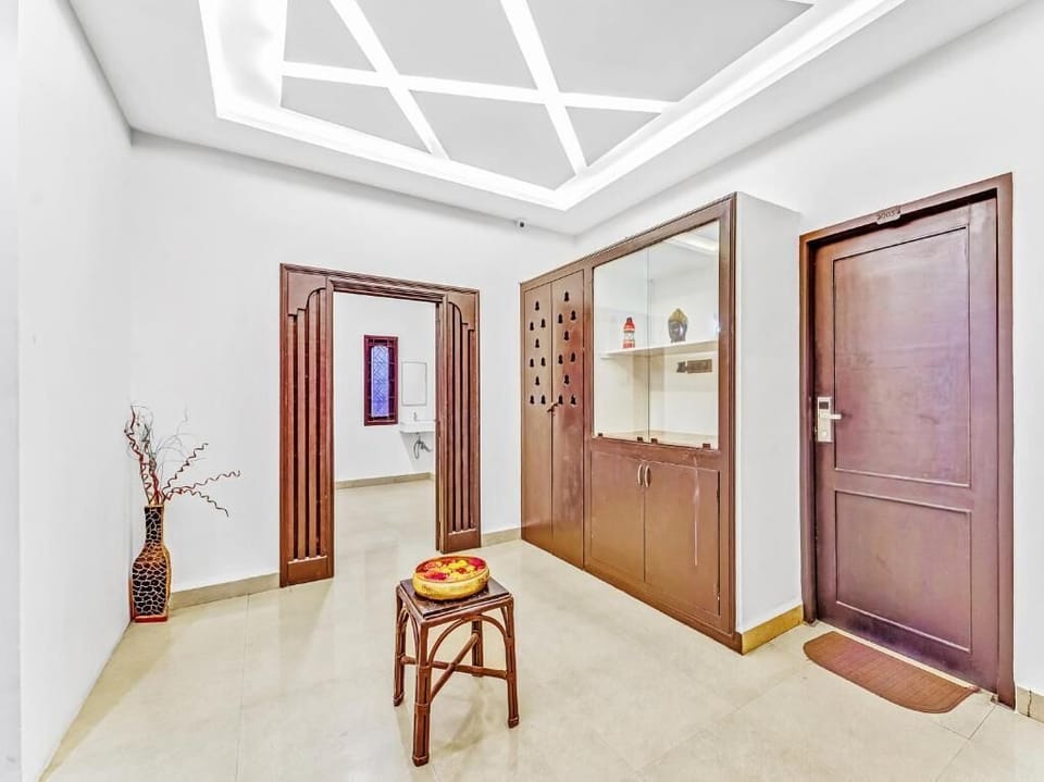 Deluxe Room | Living area | Fireplace, printers