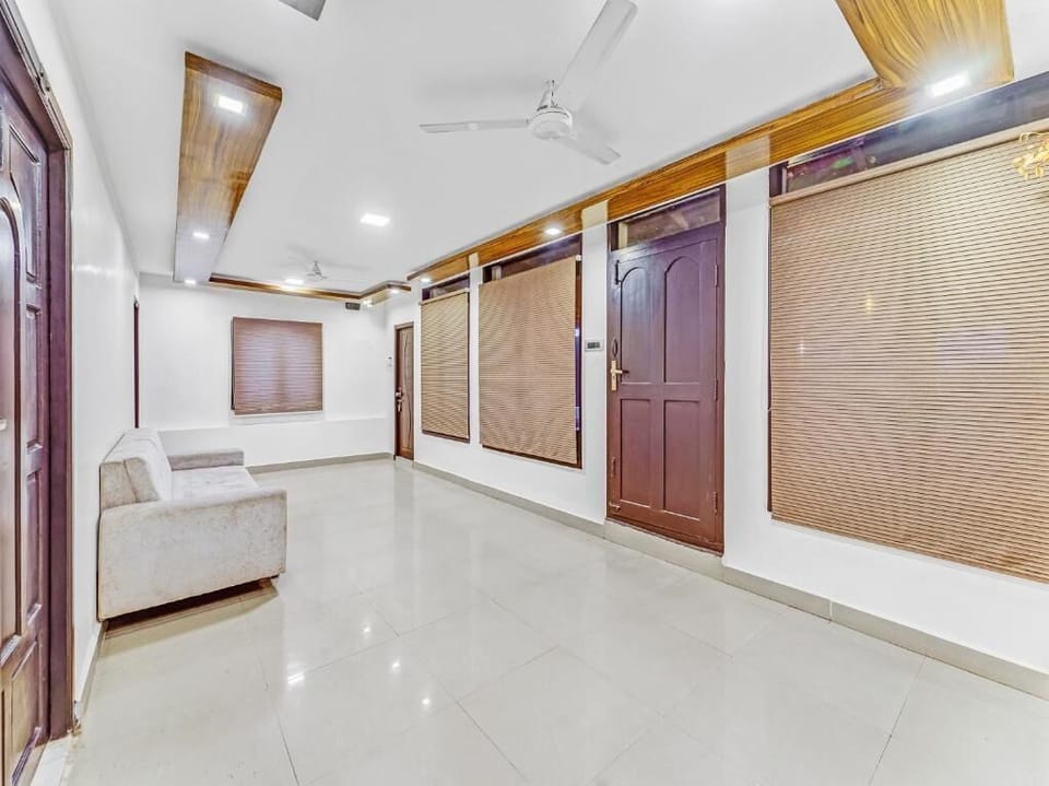 Deluxe Room | Living area | Fireplace, printers
