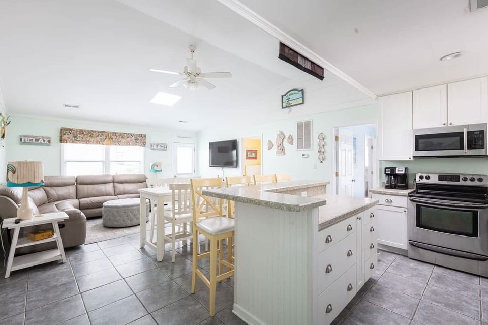 Fully Stocked Kitchen w/ Modern Appliances & Cooking Essentials (Dishwasher, Refrigerator, Oven, Stove, Microwave & More)