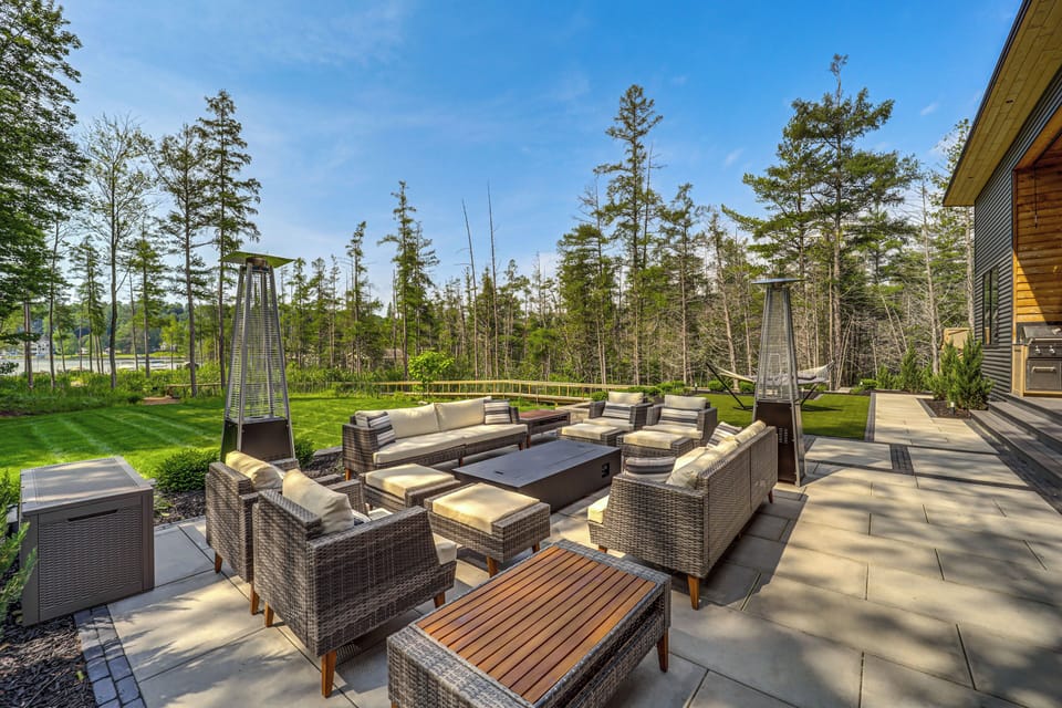 House (3 Bedrooms) | Front of property