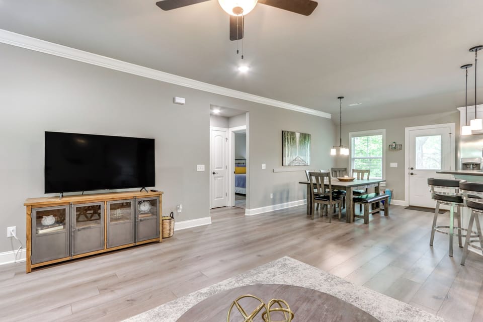 House (3 Bedrooms) | Interior