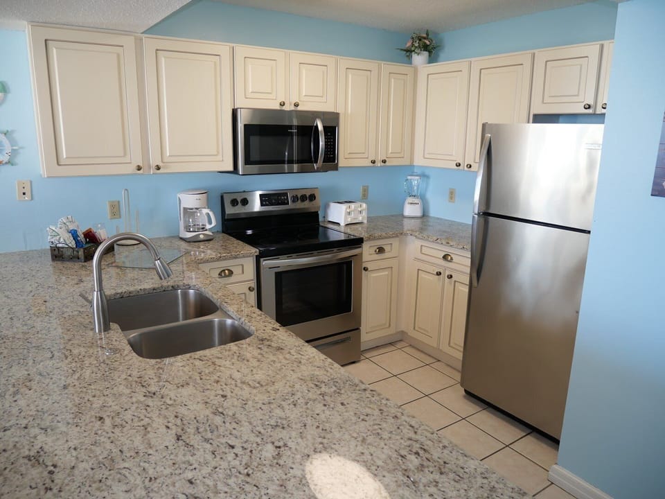 Condo, 1 Bedroom | Private kitchen | Coffee/tea maker, fridge, toaster