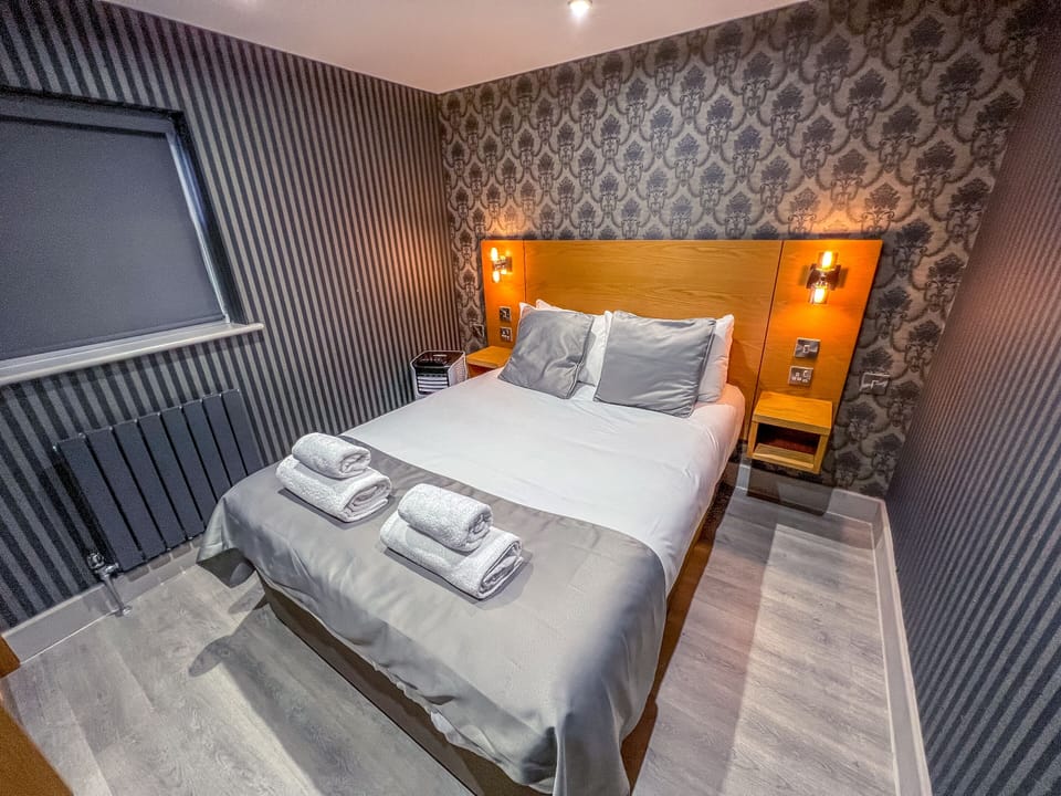 Luxury Double Room, Ensuite | Free WiFi