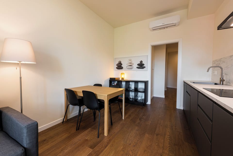 Comfort Apartment | Private kitchen | Fridge, stovetop, dishwasher, cookware/dishes/utensils