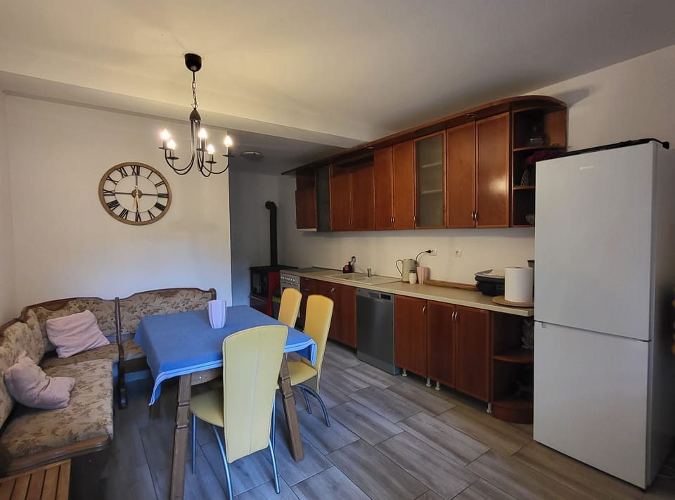 House (Holiday Home with Three Bedrooms and ) | Private kitchen | Fridge