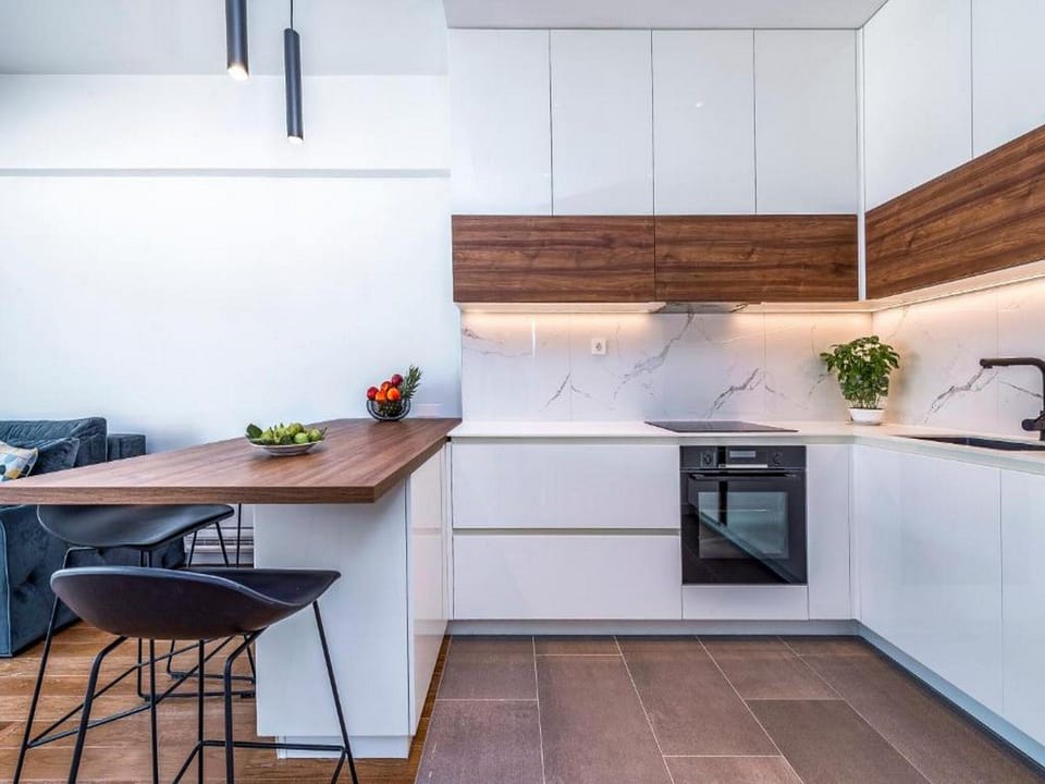 Apartment (One Bedroom Apartment with Balcony) | Private kitchen | Fridge
