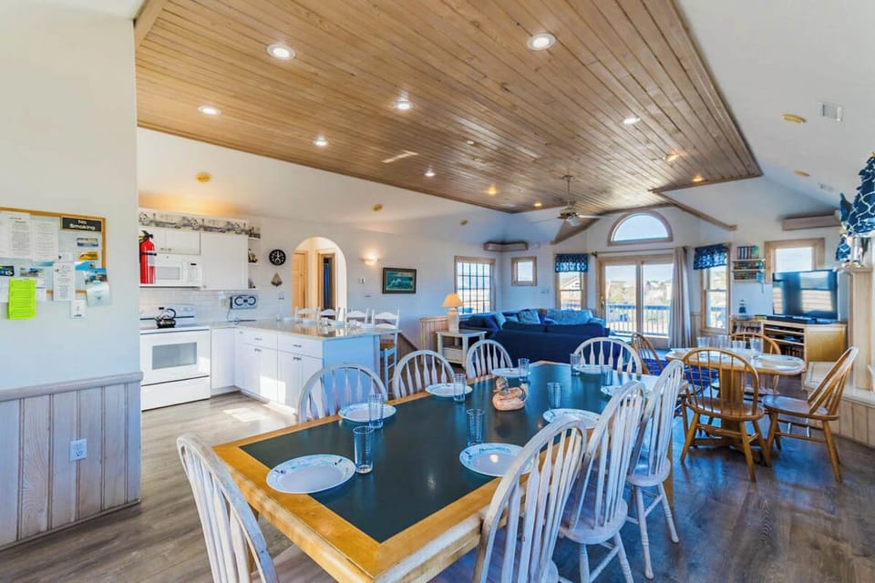 Top Level Dining Area