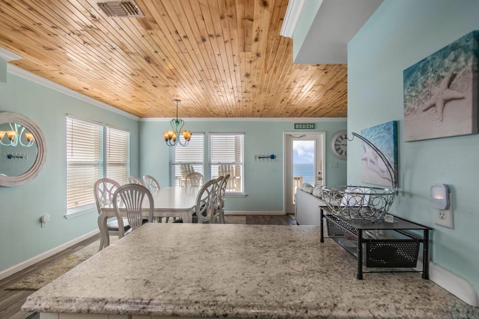 House, Multiple Beds (Haven Harbor) | Dining