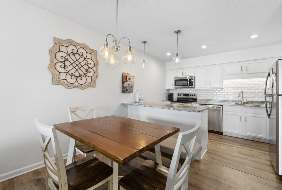 Condo, Multiple Beds (Cotton Bayou 7H) | Dining