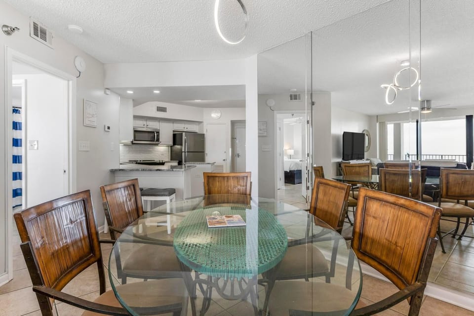 Condo, Multiple Beds (Windward Pointe 603) | Dining