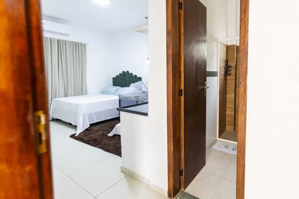 Executive Twin Room | Bathroom | Free toiletries, towels
