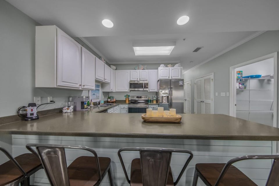 Condo, Multiple Beds (Marlin Key 4C) | Private kitchen | Oven