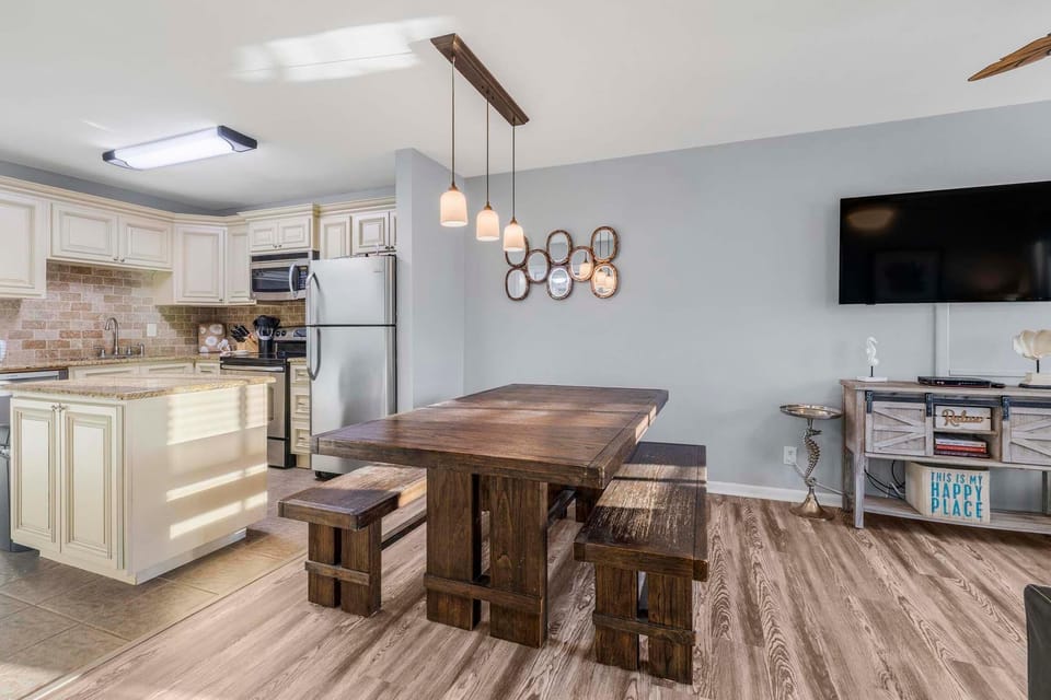 Condo, Multiple Beds (GS Plantation East 1105) | Dining