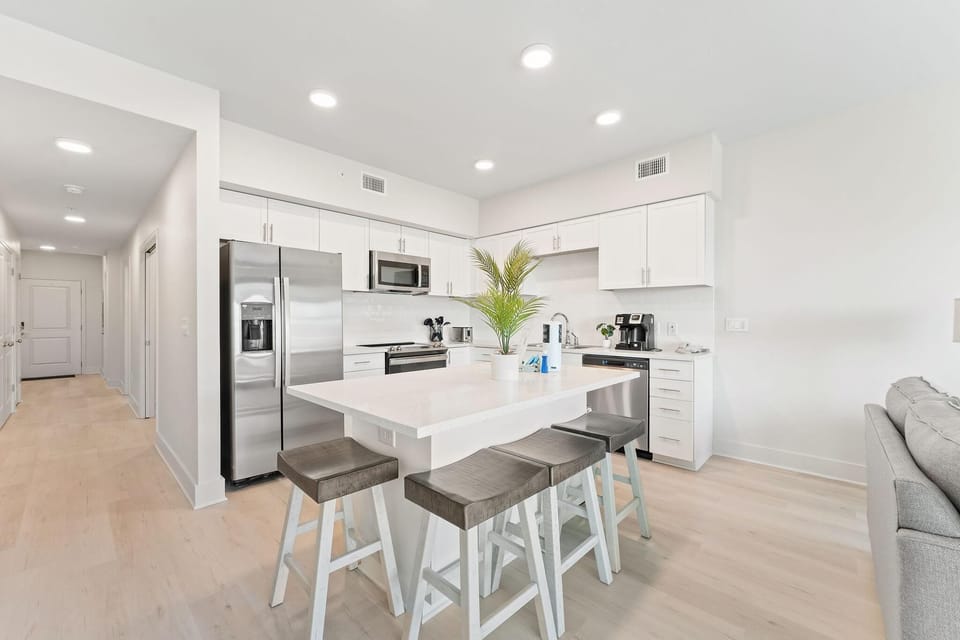 Condo, Multiple Beds (Sea Glass 316) | Private kitchen | Oven, toaster
