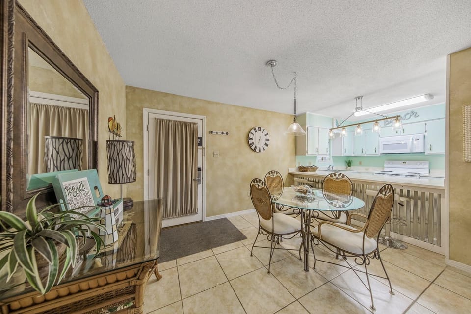 Condo, Multiple Beds (Sundial A2) | Dining