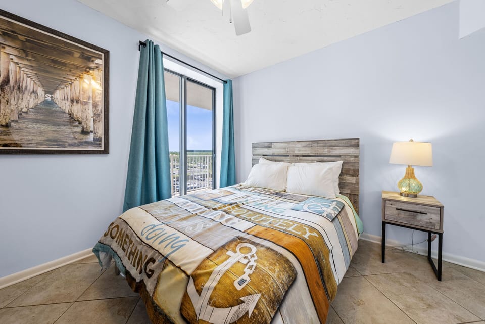 Signature Condo, 3 Bedrooms, Kitchen, Beachfront (Pelican Pointe 506) | 3 bedrooms, individually decorated, individually furnished