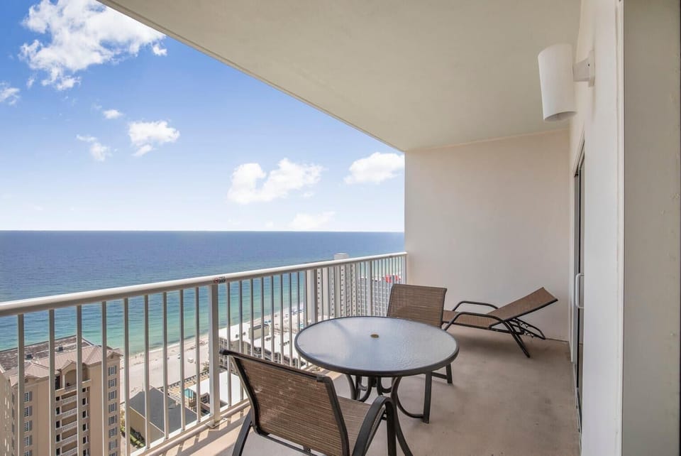 Condo, Multiple Beds (Crystal Tower 1906) | Outdoor dining