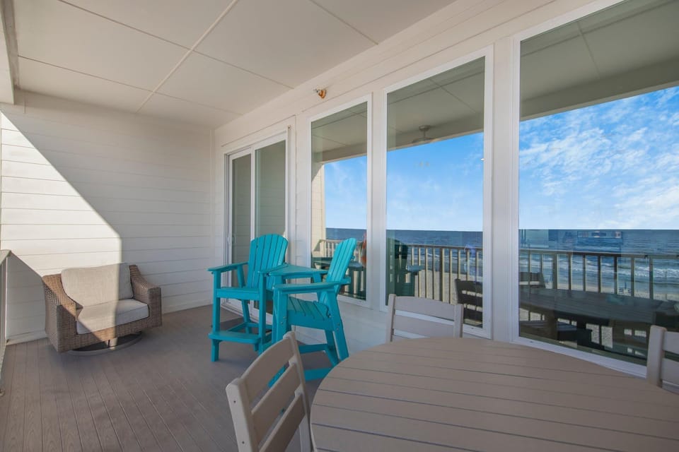 Condo, Multiple Beds (Sea Glass 304) | Outdoor dining