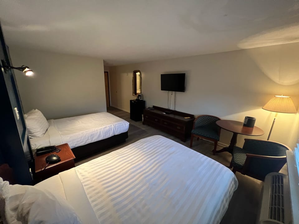 Basic Room, 2 Double Beds | Iron/ironing board, free WiFi, bed sheets