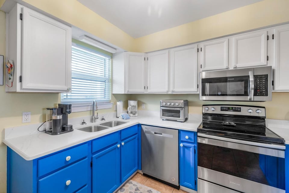 Condo, Multiple Beds (Lagoon Run 105) | Private kitchen | Oven, toaster