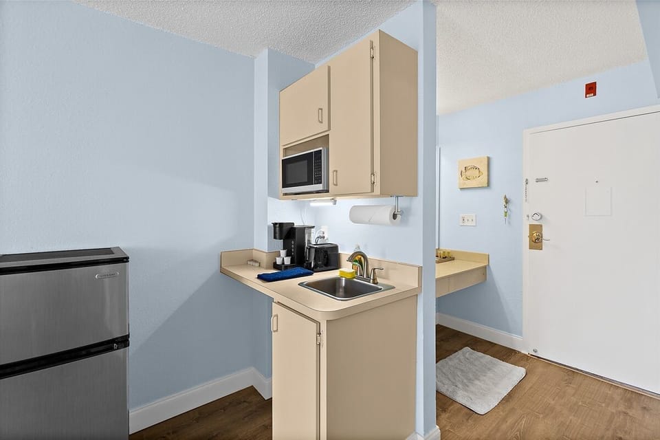 Kitchenette for meal prep