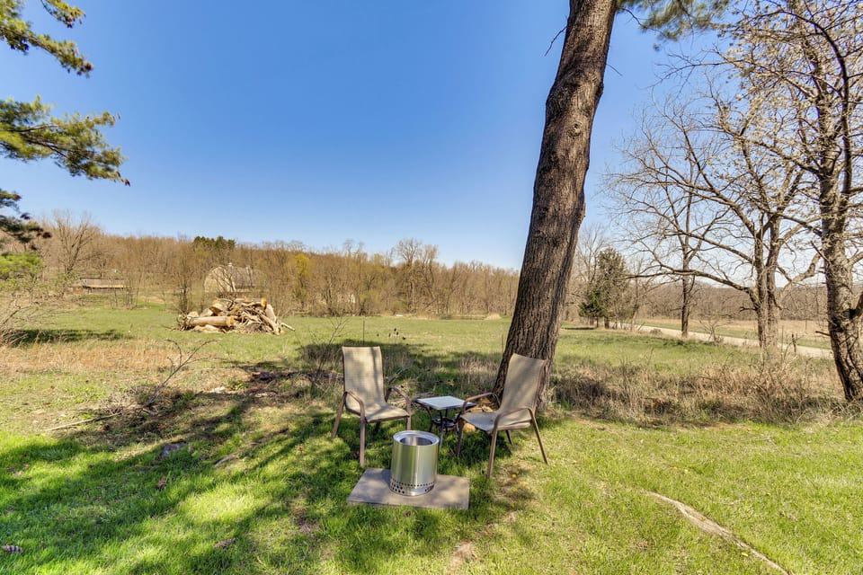 Private Fire Pit | Self Check-In | 4 Mi to Conesus Golf Club