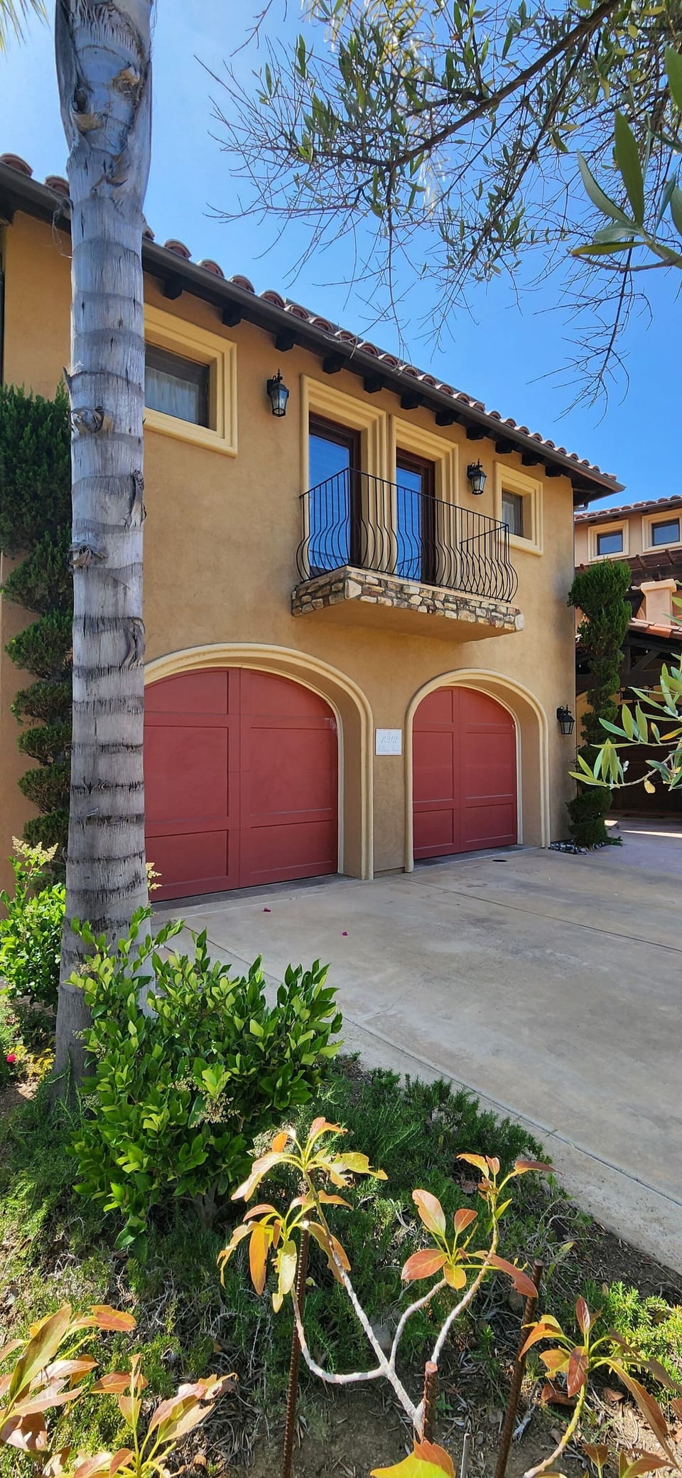 Apartment above 4-car garage