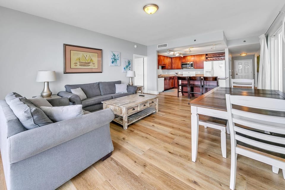 Condo, Multiple Beds (Laketown Wharf 801) | Living area