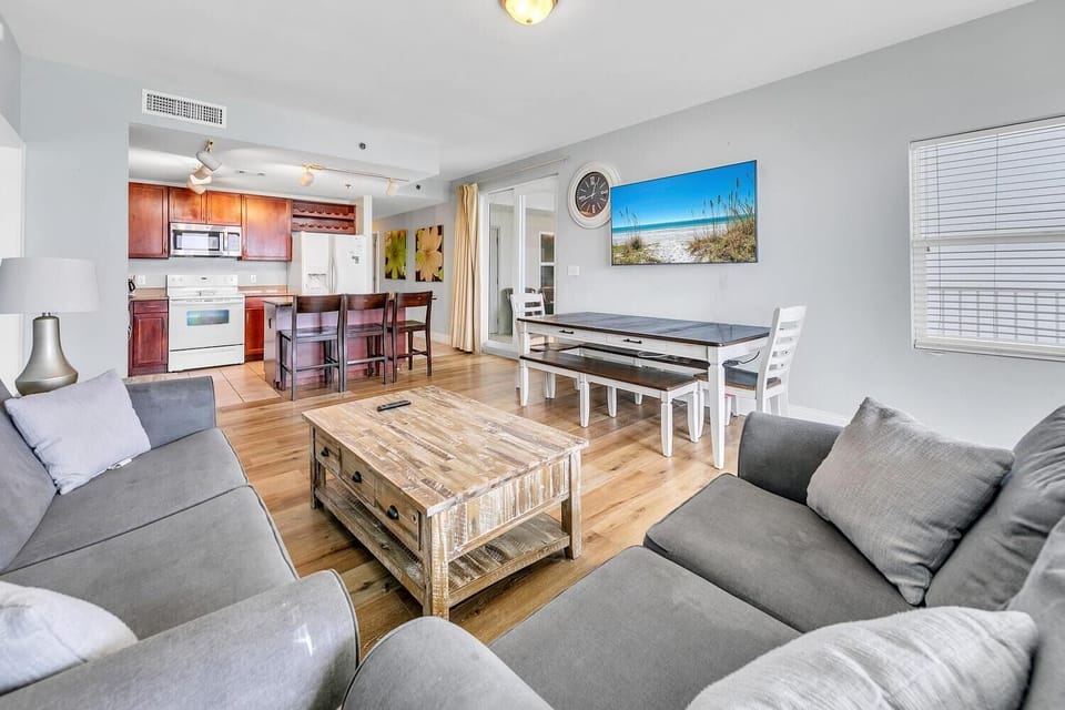 Condo, Multiple Beds (Laketown Wharf 801) | Living area
