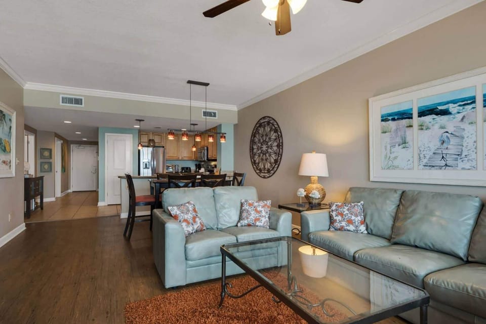 Condo, Multiple Beds (Marisol 204) | Living area