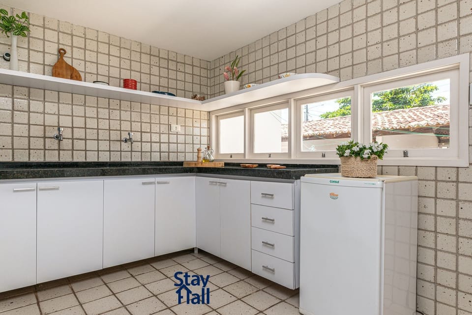 Basic Villa | Private kitchen | Fridge, microwave, oven, cookware/dishes/utensils