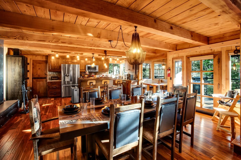 A true entertainer's kitchen equipped w/ two timeout corners. 