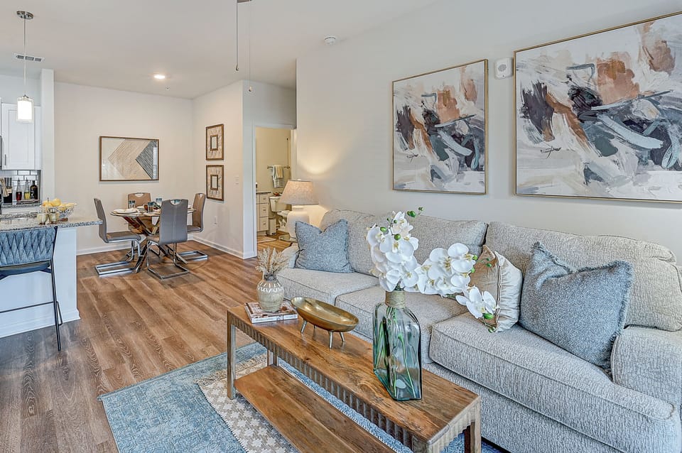 Living Room w/Sleeper Sofa