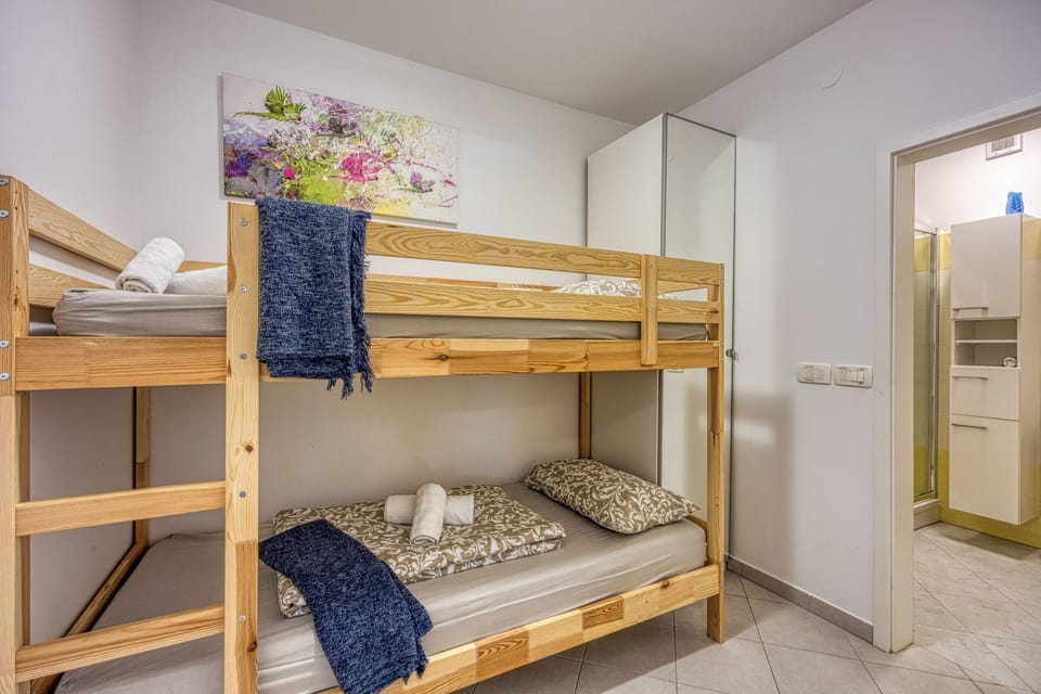 Second bedroom