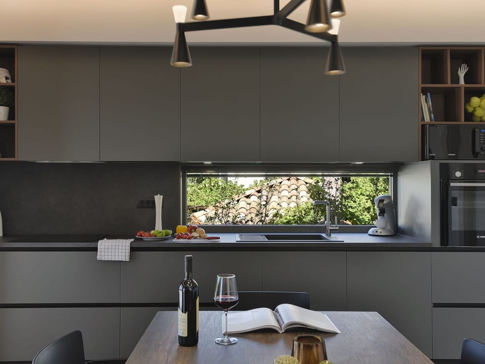 Villa | Private kitchen | Electric kettle, toaster